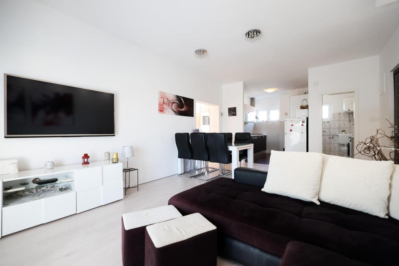Apartment Heder