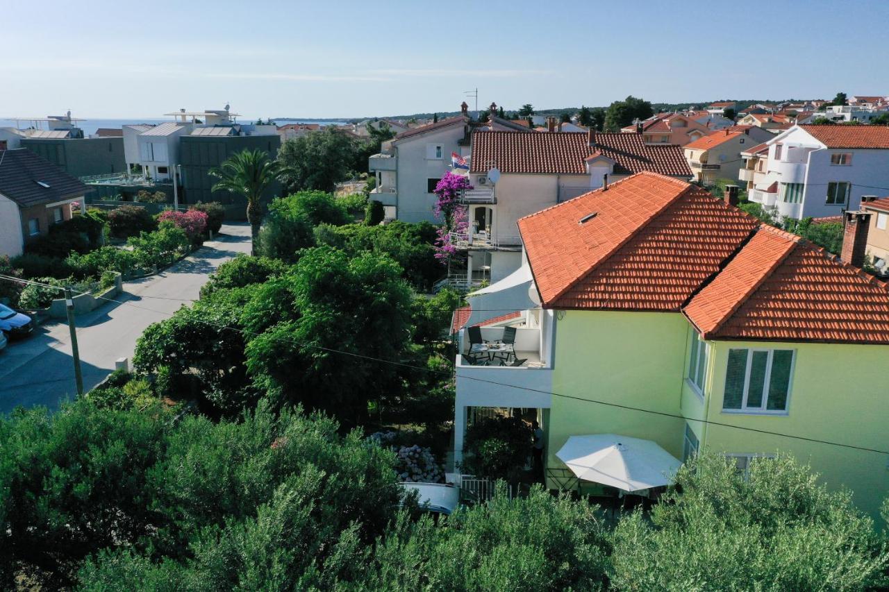 Apartment Heder