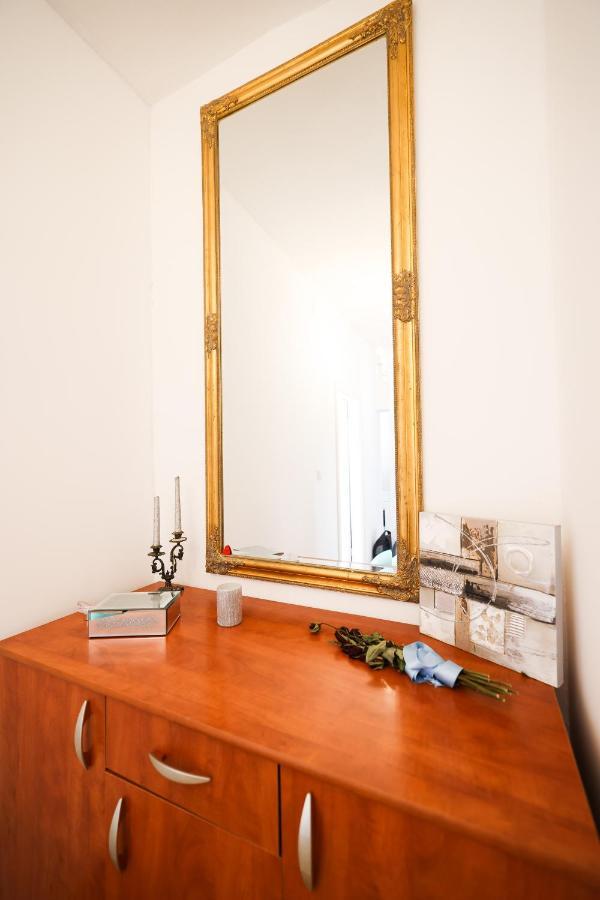 Apartment Heder