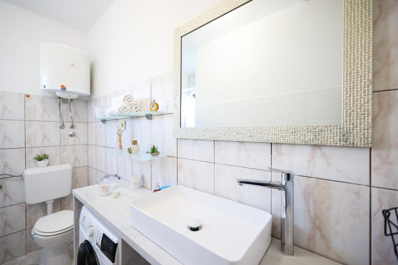 Apartment Heder